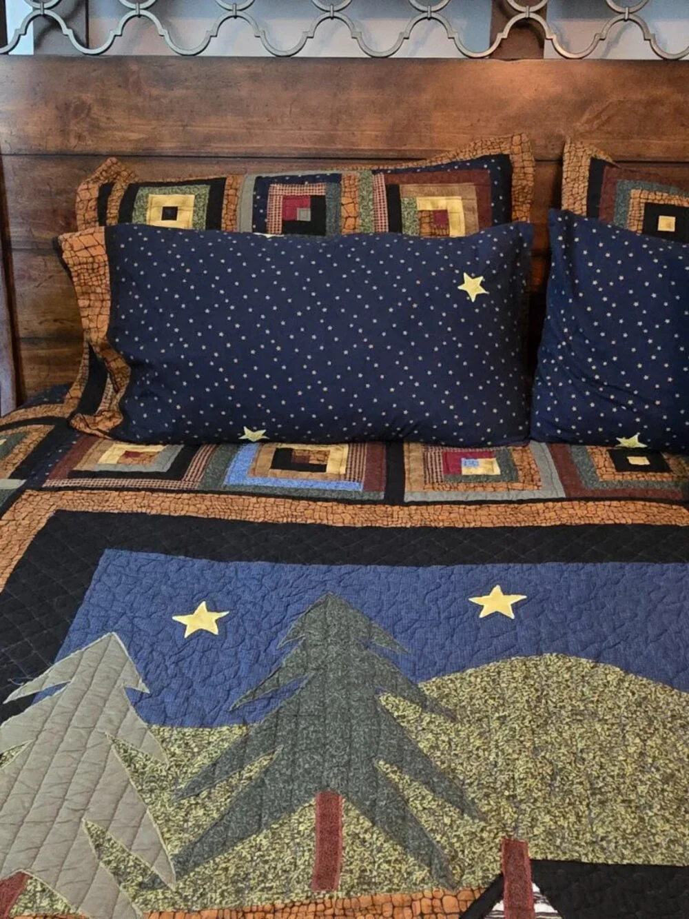 NEW -- Queen/King Donna Sharp Woodland Bedspread & Pillow Set w/ curtain valance
